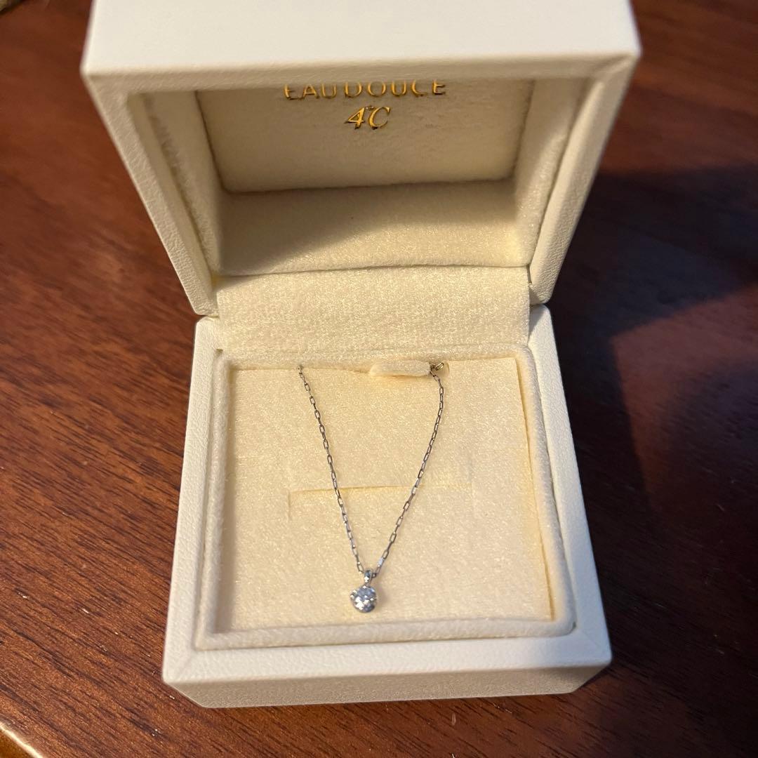 EAU DOUCE４℃ K18ホワイトゴールド ネックレス