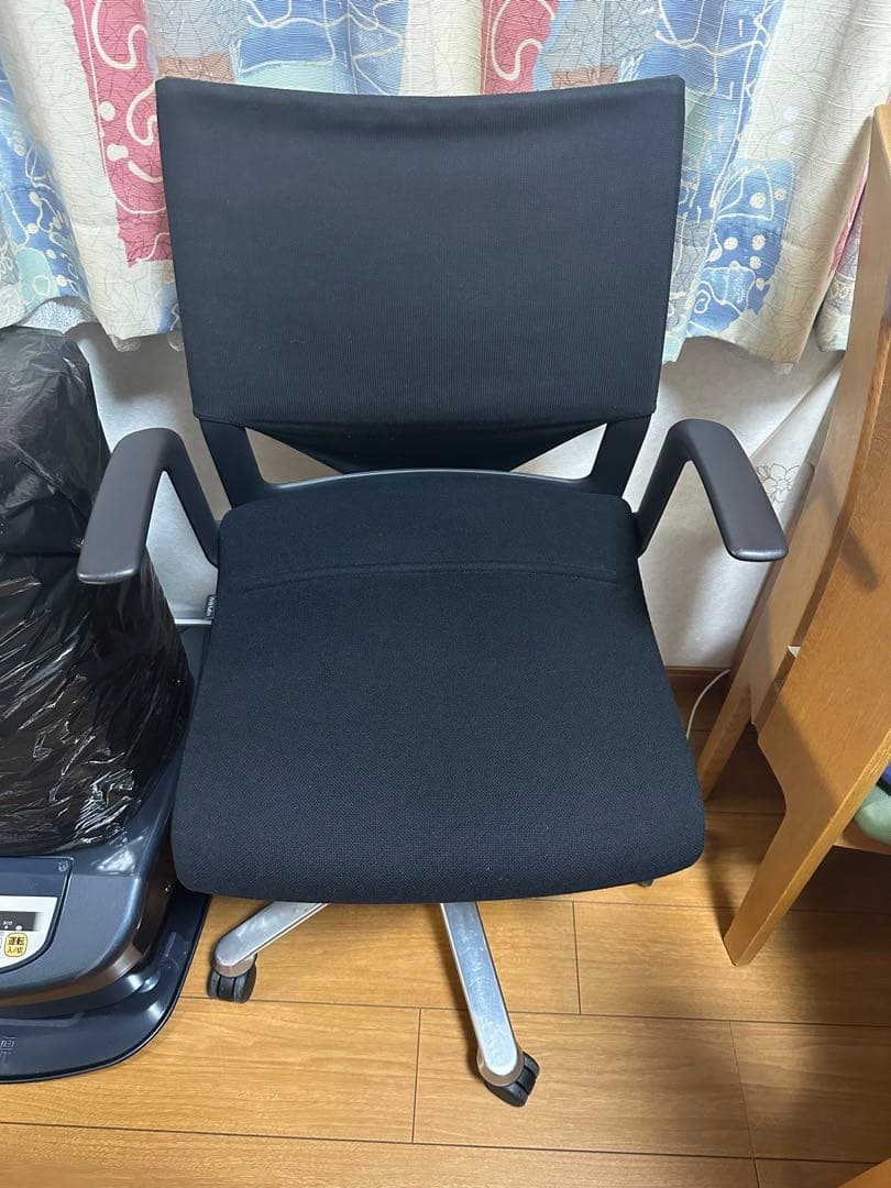 ウィルクハーン　モダス　オフィスチェア　布張りタイプ　送料無料