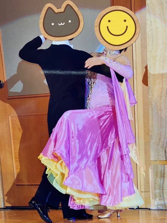 ⭐︎社交ダンス　スタンダードドレス　Mサイズくらい⭐︎ お値引きいたします！