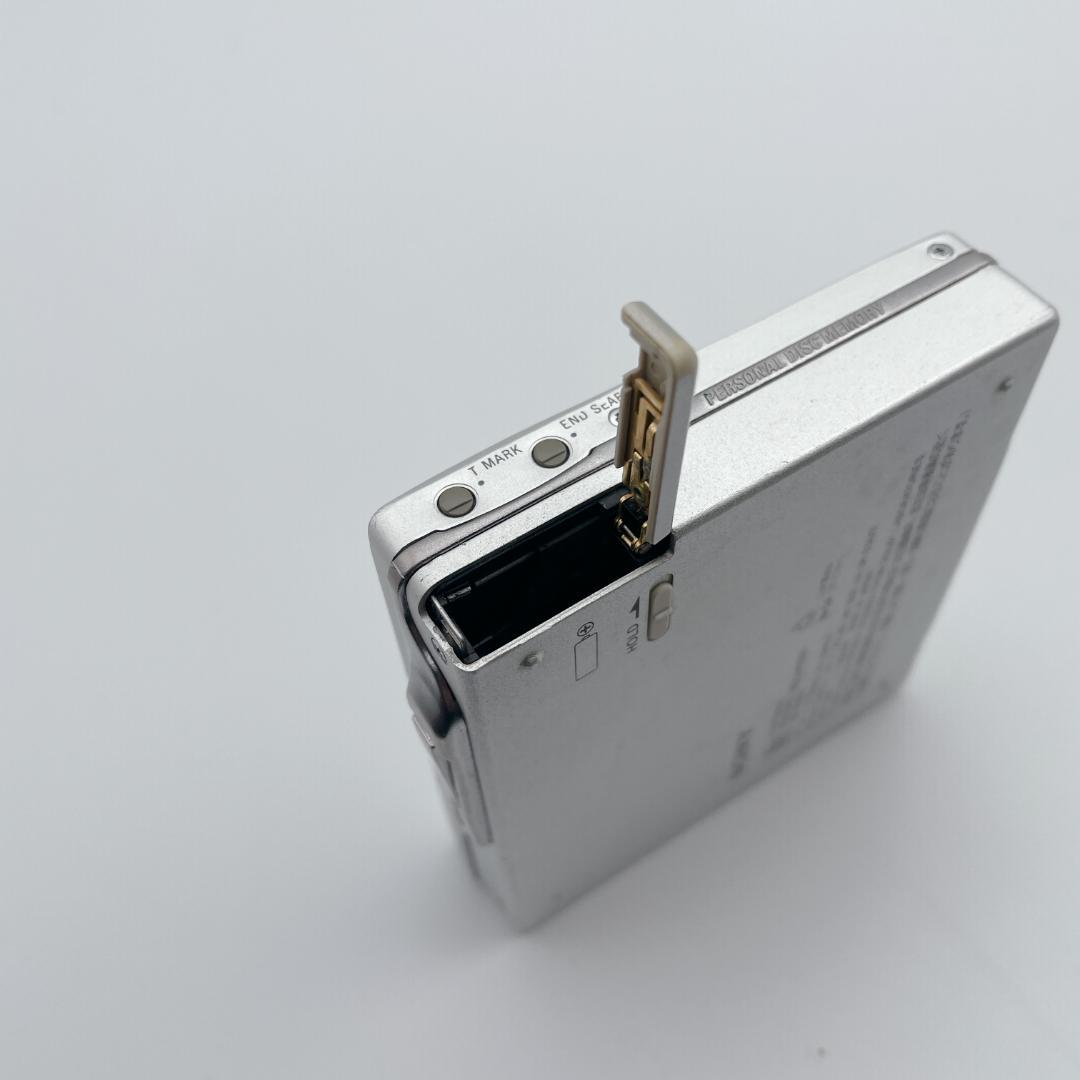 【美品】SONY 録音再生MDウォークマン MZ-R909 シルバー 動作品