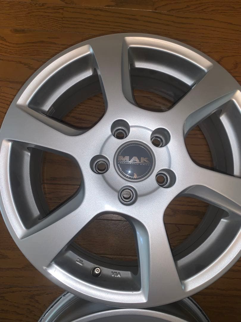 フォルクスワーゲンゴルフ７　8 MAK 16インチ シルバーホイール 4本セット
