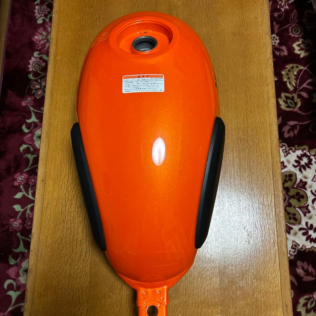 美品HONDA オレンジタンクCL250ガソリンタンク 新車外しです。