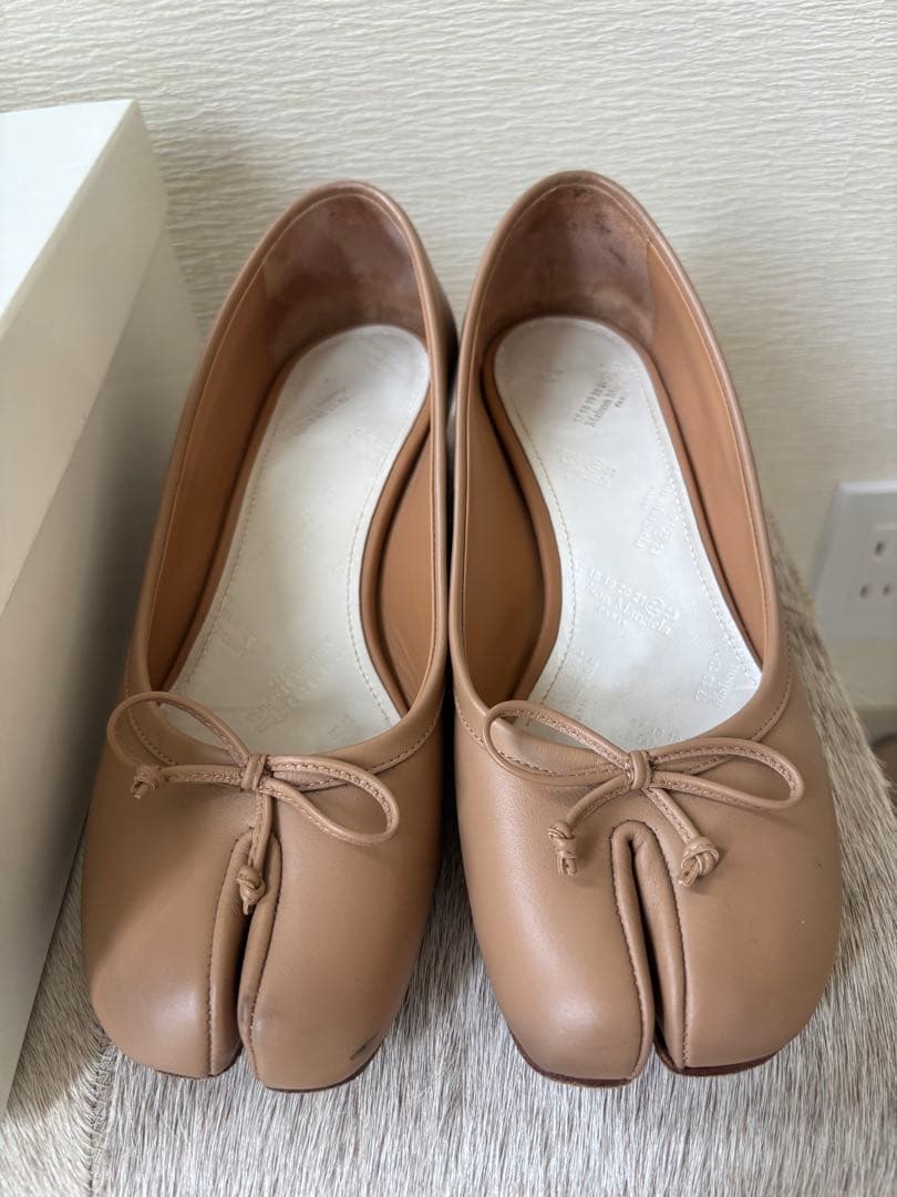 メゾンマルジェラ 足袋パンプス