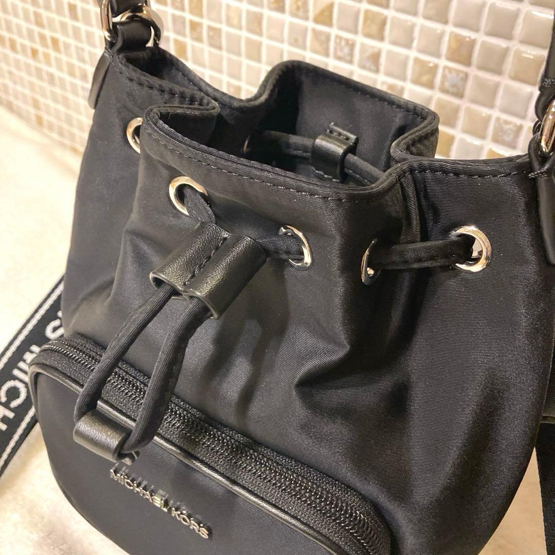 マイケルコース　巾着バッグ　ショルダーバッグ　ハンドバッグ　2WAY KHAI