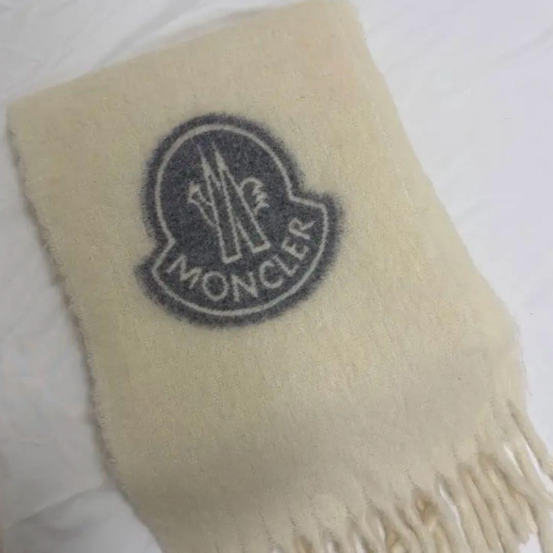 モンクレール　マフラー