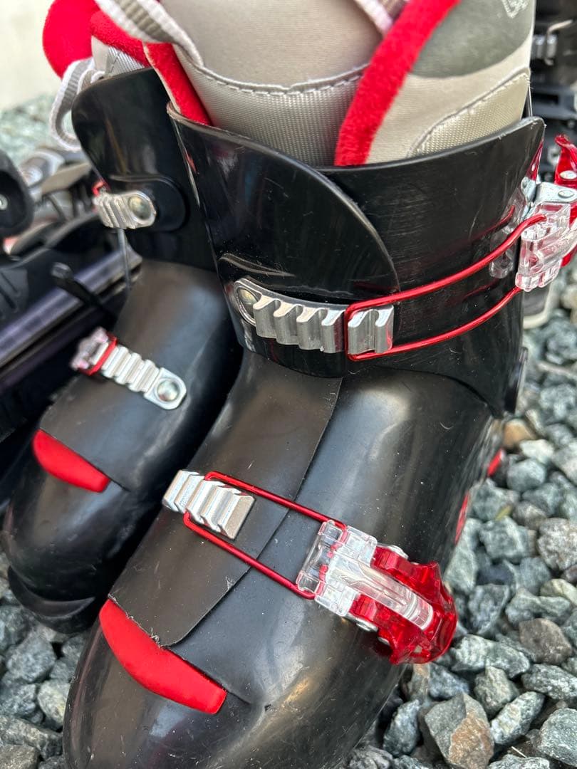 120 130cmスキー板 2 22から24ブーツ2 ストック、靴 他7点セット