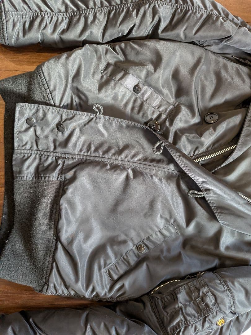 アルファインダストリーズ　N-2B　TIGHT　XL　ブラック