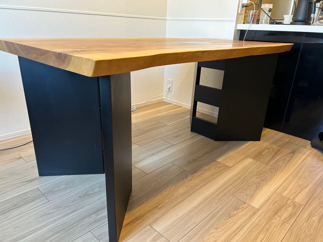 大塚家具 栃 一枚板 テーブル 幅1655ｘ奥755-820ｘ厚45mm 足は別