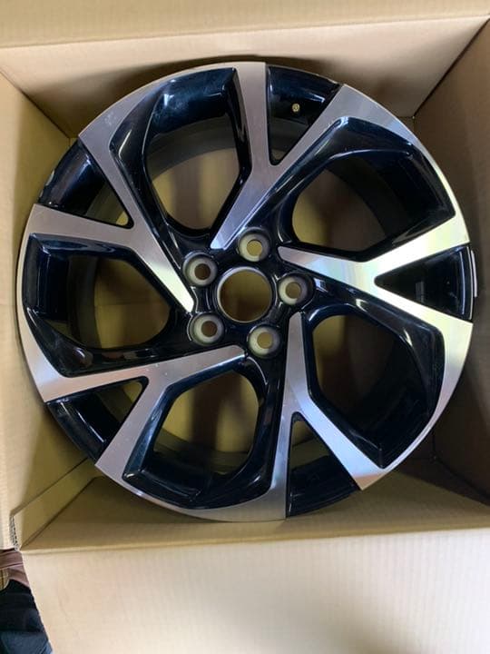 TOYOTA CHR純正ホイール