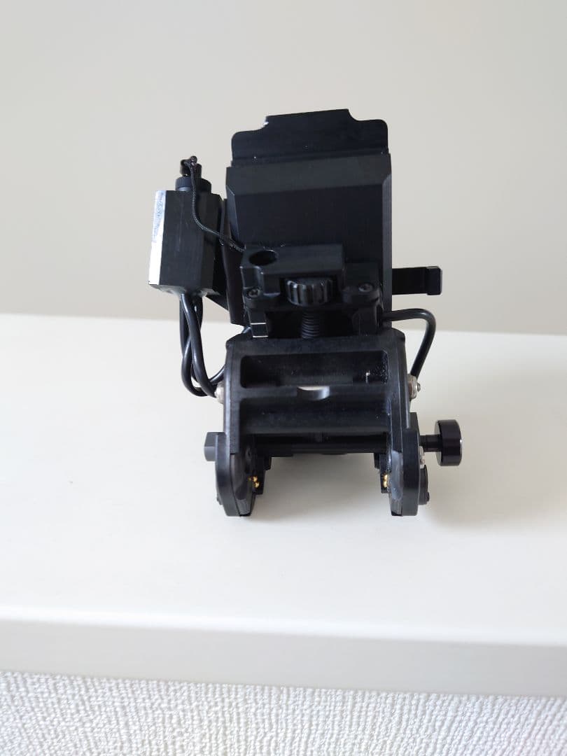 実物 ANVIS AN/AVS-9用 NVGマウント　ナイトビジョン　LE装備