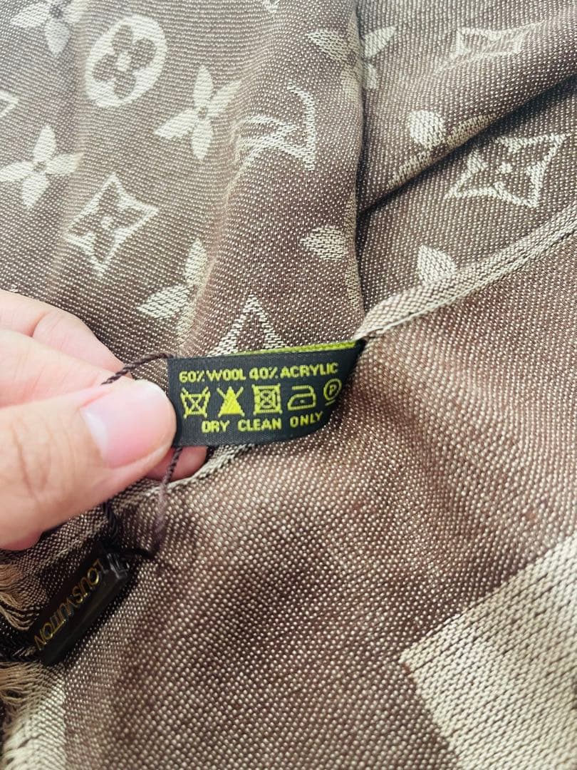 Louis Vuitton ロゴパターン ストール